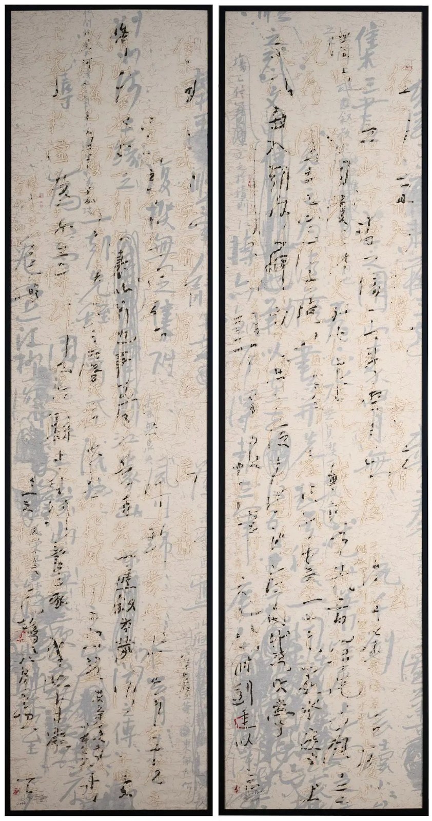 王天德《数码系列No.08-CH01, CH02》，纸本水墨、香烟灼痕，2008年