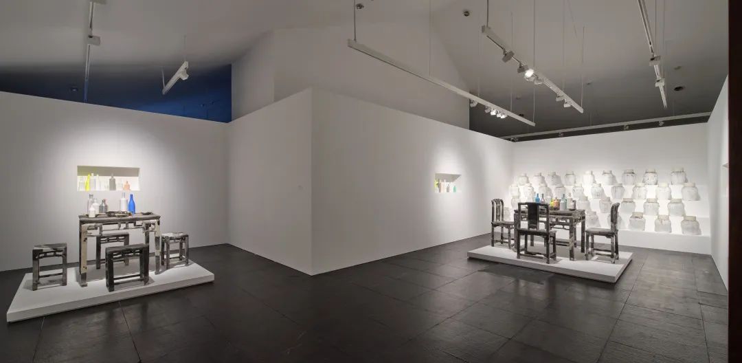 “以后——王天德艺术展”展览现场，图为第四展厅“与自己对话”全景，2024年